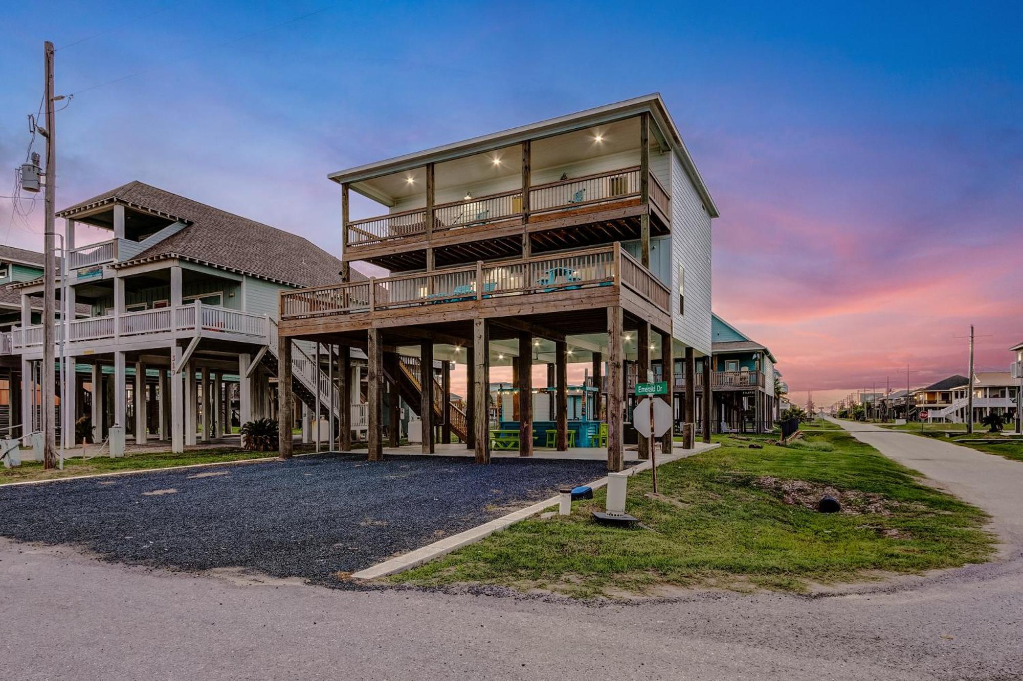 Beachfront - Hot Tub - Bbq - 14 Guests Bolivar Peninsula Luaran gambar